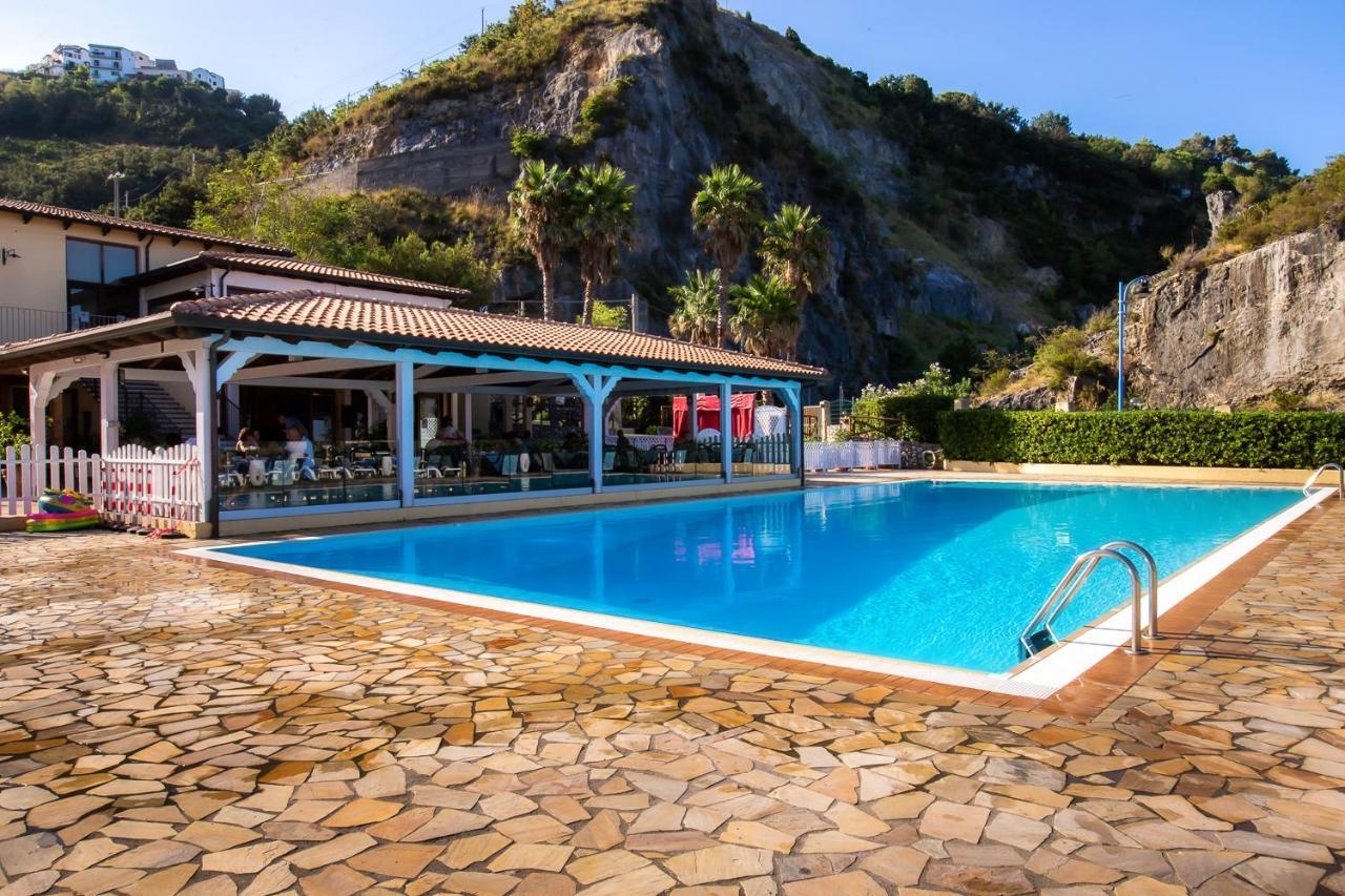 Hotel Arcomagno